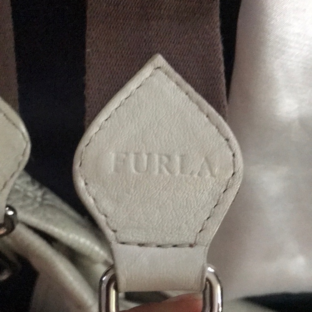 Furla big white leather bag with original dust bag - Picture 6 of 7